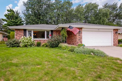 908 S Robert Dr, Mount Prospect, IL 60056 photo 1