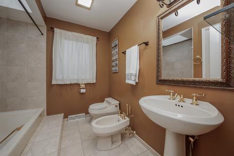 908 S Robert Dr, Mount Prospect, IL 60056 photo 10