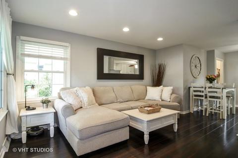708 N Stephen Dr, Palatine, IL 60067 photo 4