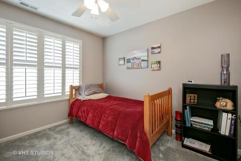 288 Cassidy Ln, Elgin, IL 60124 photo 8