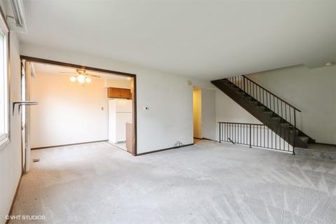 825 Cambridge Pl #120B, Wheeling, IL 60090 photo 2