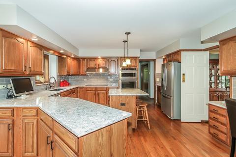 650 Braewood Dr, Algonquin, IL 60102 photo 10