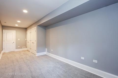 438 E 46th St, Chicago, IL 60653 photo 16
