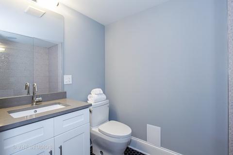 438 E 46th St, Chicago, IL 60653 photo 18