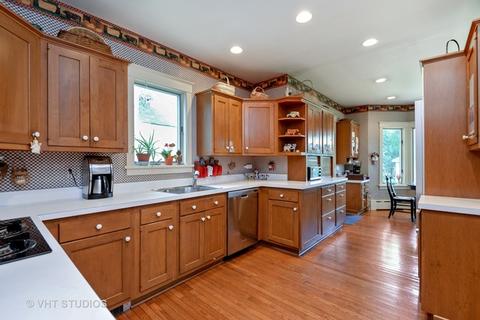 1404 Maple Ave, Wilmette, IL 60091 photo 5