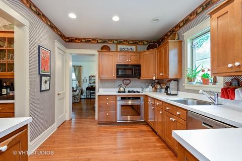 1404 Maple Ave, Wilmette, IL 60091 photo 4