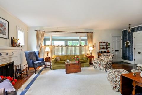 1404 Maple Ave, Wilmette, IL 60091 photo 3