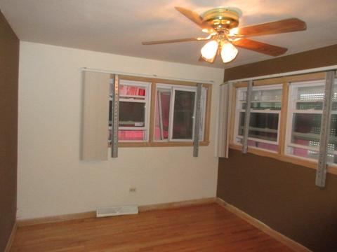 10956 S Emerald Ave, Chicago, IL 60628 photo 10
