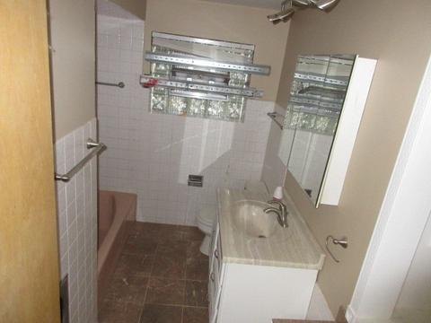 10956 S Emerald Ave, Chicago, IL 60628 photo 7