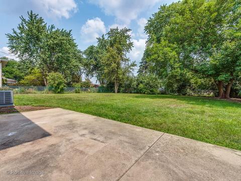 711 Pinecroft Dr, Roselle, IL 60172 photo 25