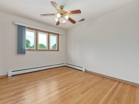 711 Pinecroft Dr, Roselle, IL 60172 photo 11