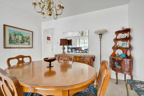 477 E Park Ave, Elmhurst, IL 60126 photo 8