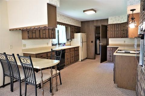 802 E Summer St, Paxton, IL 60957 photo 9