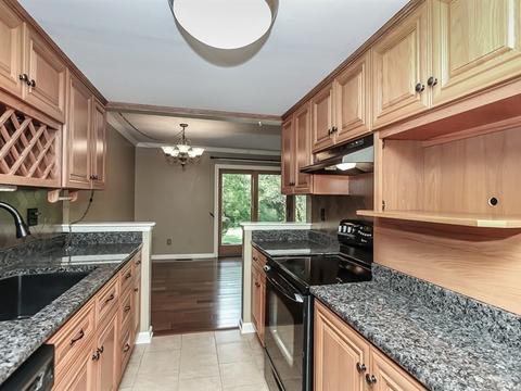 9 Kensington Loop, Elgin, IL 60123 photo 5