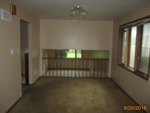 7960 W 80th Pl, Bridgeview, IL 60455 photo 4
