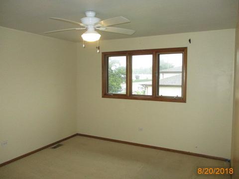 7960 W 80th Pl, Bridgeview, IL 60455 photo 13