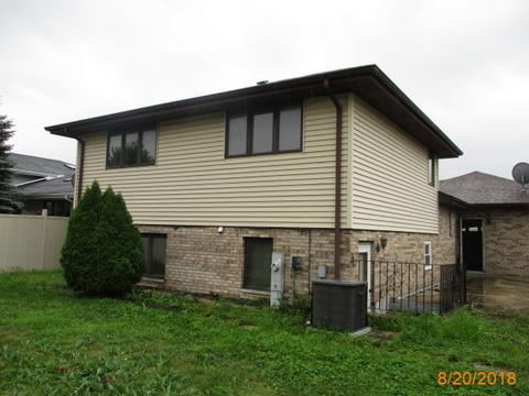 7960 W 80th Pl, Bridgeview, IL 60455 photo 2