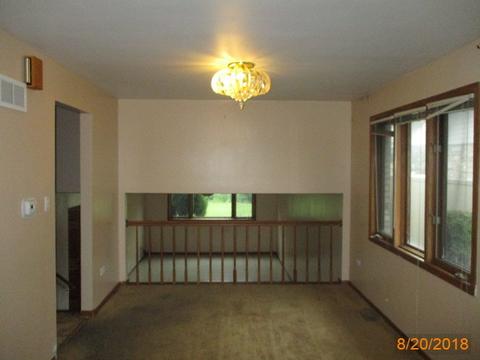 7960 W 80th Pl, Bridgeview, IL 60455 photo 6