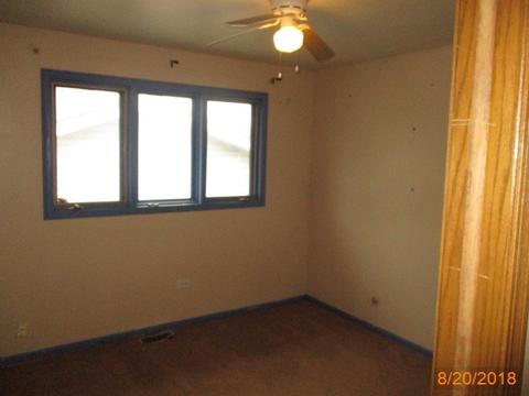 7960 W 80th Pl, Bridgeview, IL 60455 photo 15