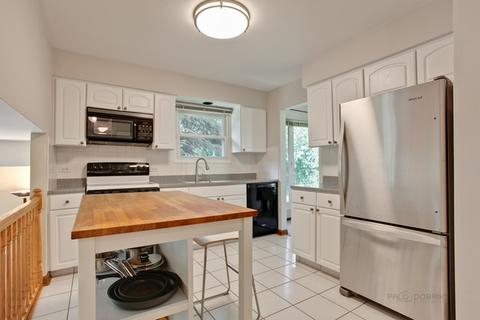 1980 Brookside Ln, Hoffman Estates, IL 60169 photo 4