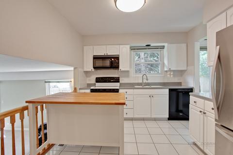 1980 Brookside Ln, Hoffman Estates, IL 60169 photo 6