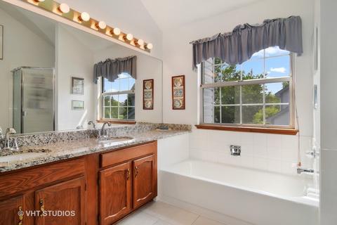 262 Superior Cir, Bartlett, IL 60103 photo 9
