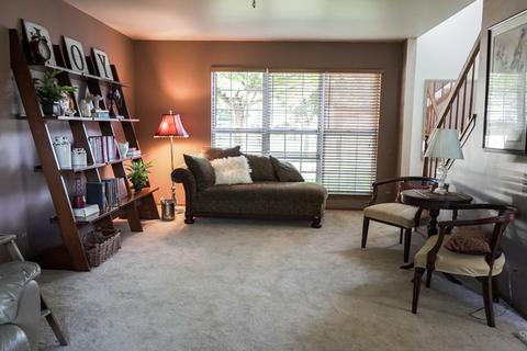 1508 Sawgrass Ct, Elgin, IL 60123 photo 4