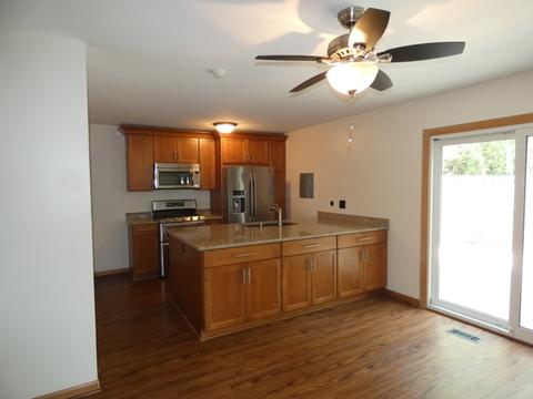 46 Silver Tree Cir, Cary, IL 60013 photo 3