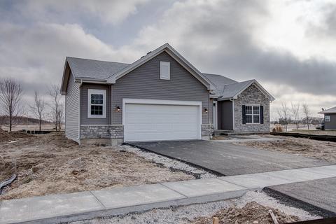 1044 Bailey Rd, Sycamore, IL 60178 photo 2