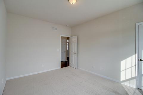 1044 Bailey Rd, Sycamore, IL 60178 photo 8