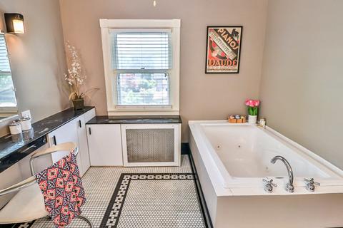 163 Hill Ave, Elgin, IL 60120 photo 22