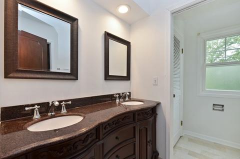 952 Suffield Ter, Northbrook, IL 60062 photo 9