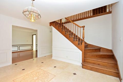952 Suffield Ter, Northbrook, IL 60062 photo 2