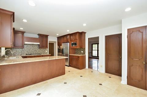 952 Suffield Ter, Northbrook, IL 60062 photo 4