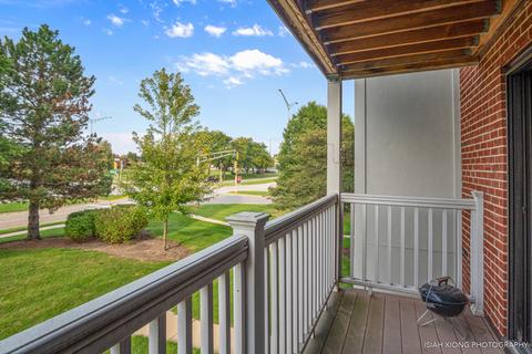 279 Gregory St #8, Aurora, IL 60504 photo 14