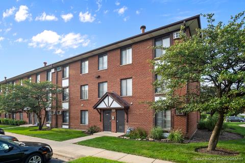 279 Gregory St #8, Aurora, IL 60504 photo 2