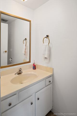 279 Gregory St #8, Aurora, IL 60504 photo 13
