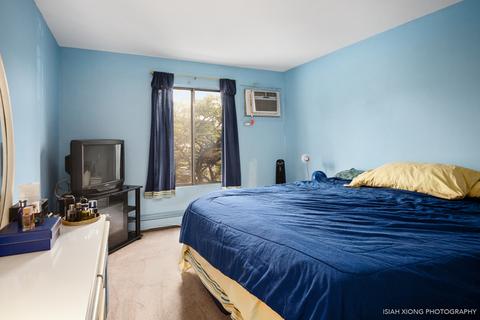279 Gregory St #8, Aurora, IL 60504 photo 7
