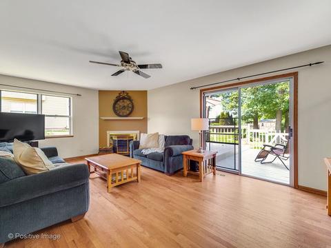 664 White Oak Ln, Bartlett, IL 60103 photo 12