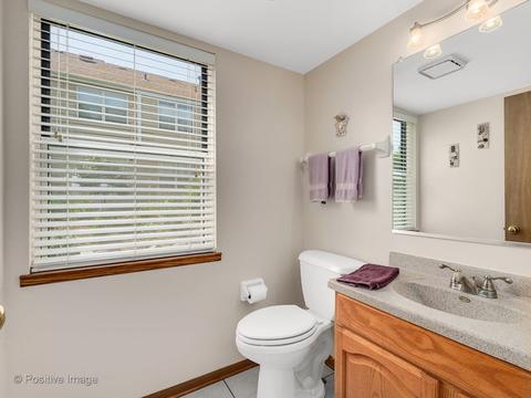664 White Oak Ln, Bartlett, IL 60103 photo 14