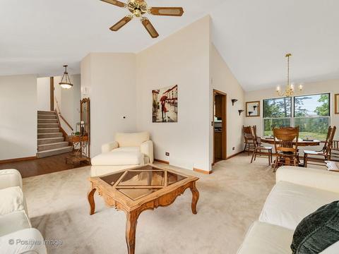664 White Oak Ln, Bartlett, IL 60103 photo 6