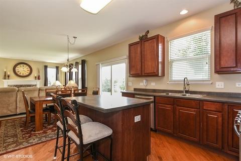 622 Biltmore Dr, Bartlett, IL 60103 photo 5