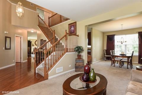 622 Biltmore Dr, Bartlett, IL 60103 photo 4