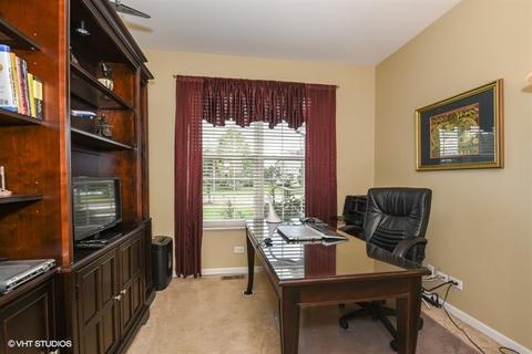 622 Biltmore Dr, Bartlett, IL 60103 photo 10