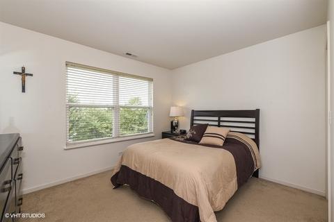 622 Biltmore Dr, Bartlett, IL 60103 photo 14