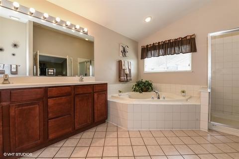 622 Biltmore Dr, Bartlett, IL 60103 photo 13
