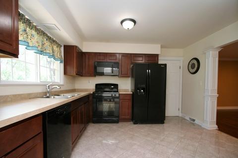 1695 Violet St, Aurora, IL 60505 photo 8
