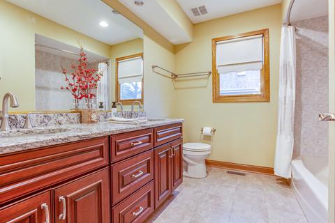 217 John Dr, Bartlett, IL 60103 photo 28