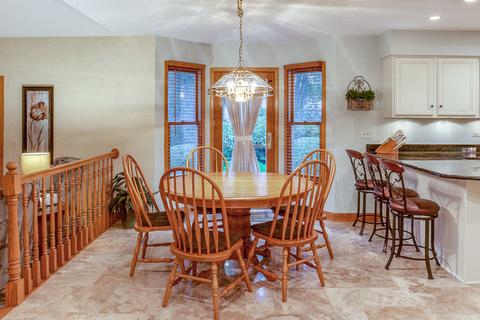 217 John Dr, Bartlett, IL 60103 photo 8