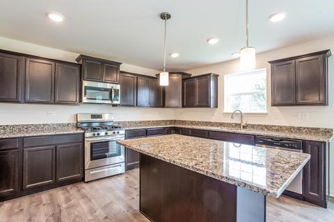 13407 Summergrove Dr, Plainfield, IL 60585 photo 2